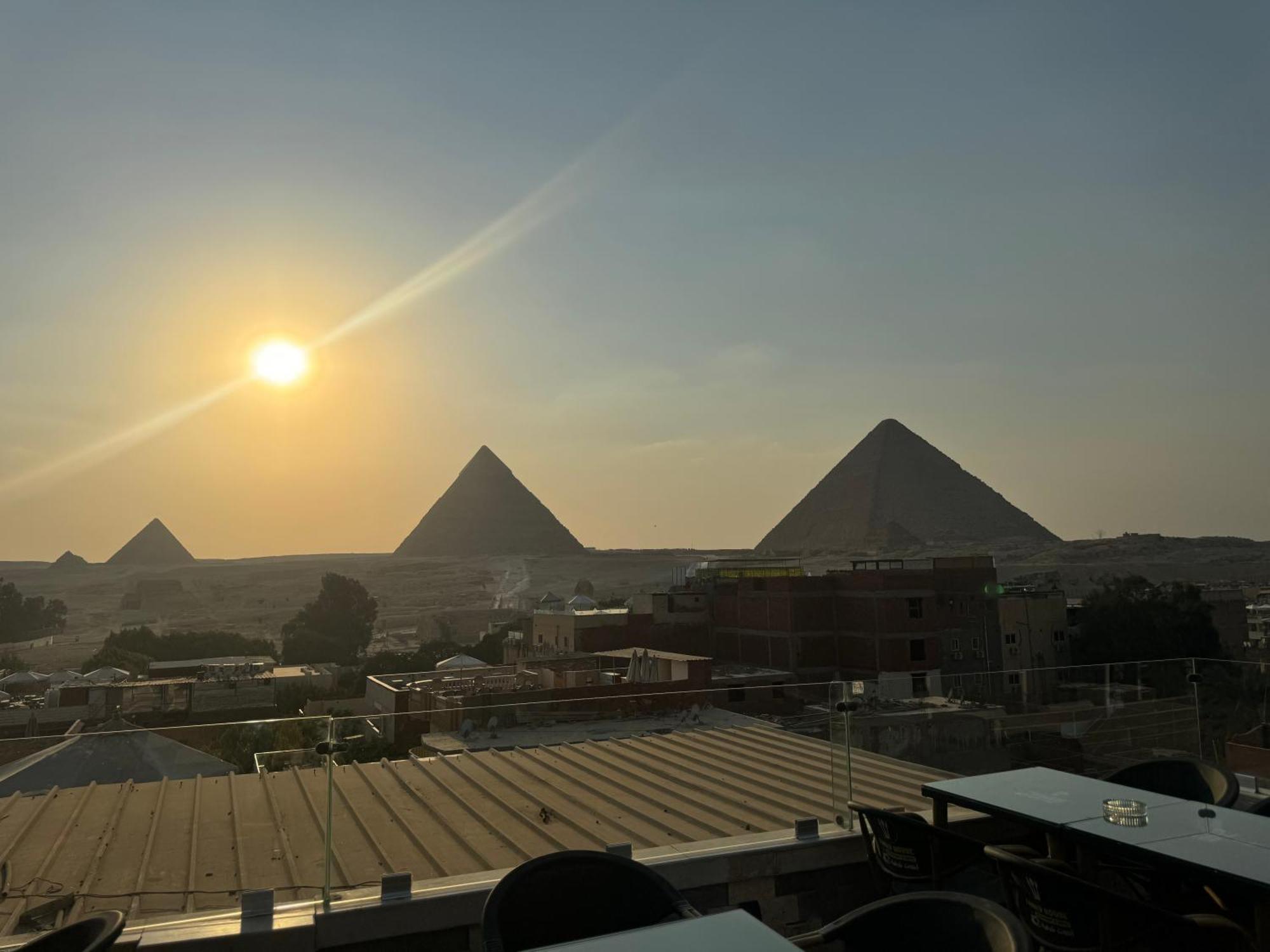 Pyramids And Sphinx Hotel Kafret el-Gabal Εξωτερικό φωτογραφία